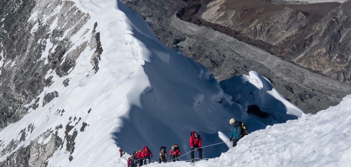 Budget Island Peak Climbing in Nepal | Budget Trip to Nepal | Budget ...